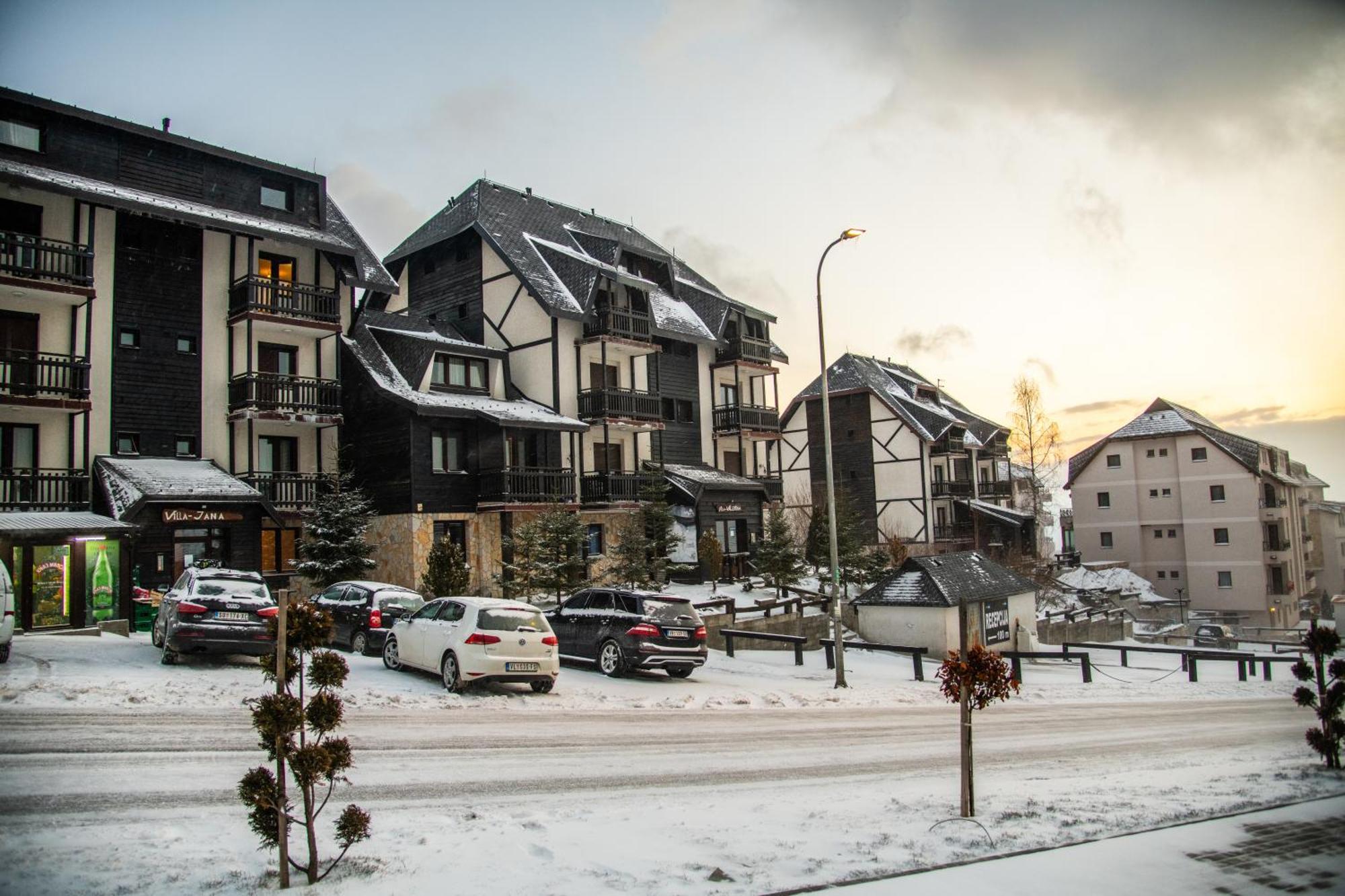 Jollykop Apartments Kopaonik Exteriör bild